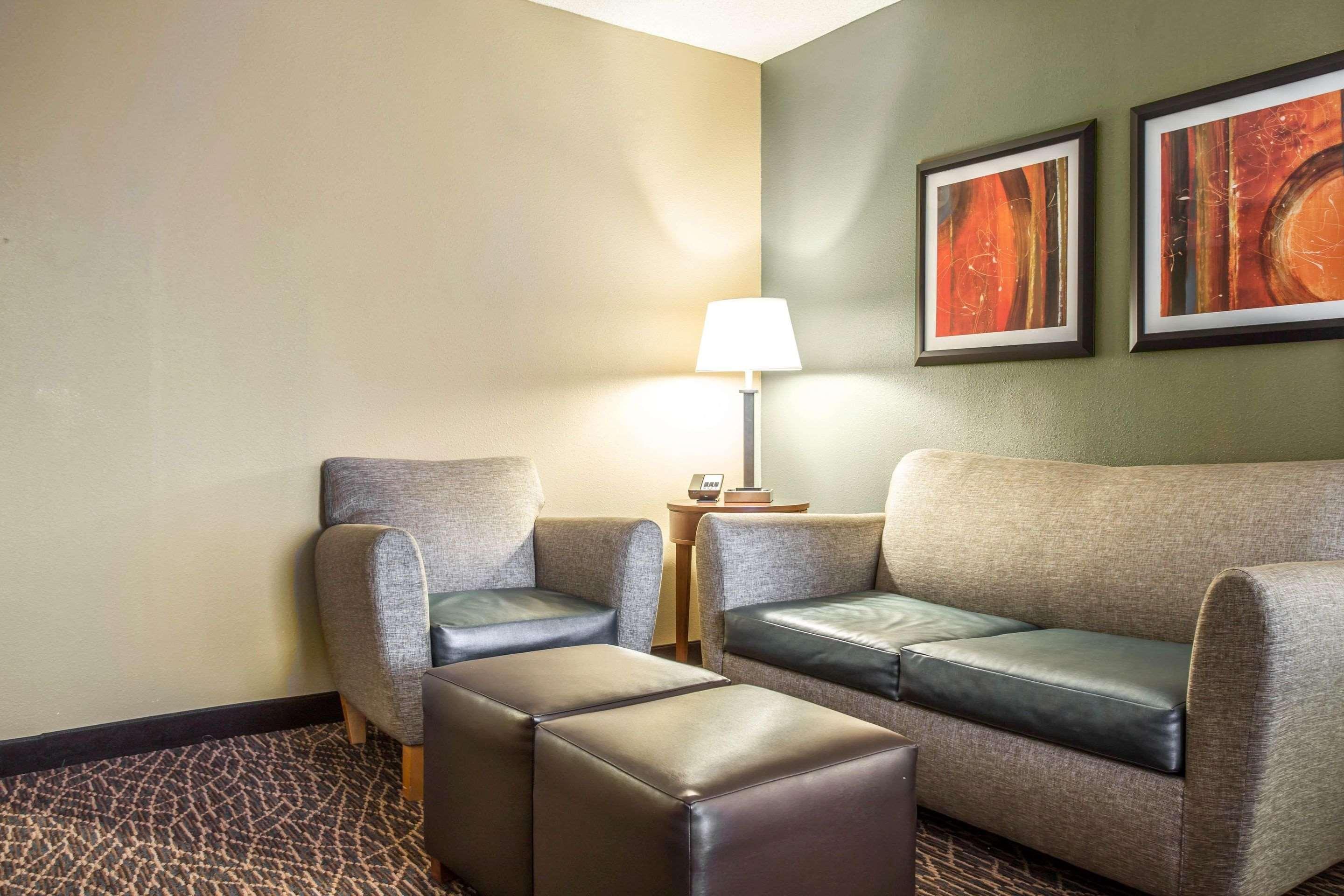 Spark By Hilton קנאפוליס מראה חיצוני תמונה