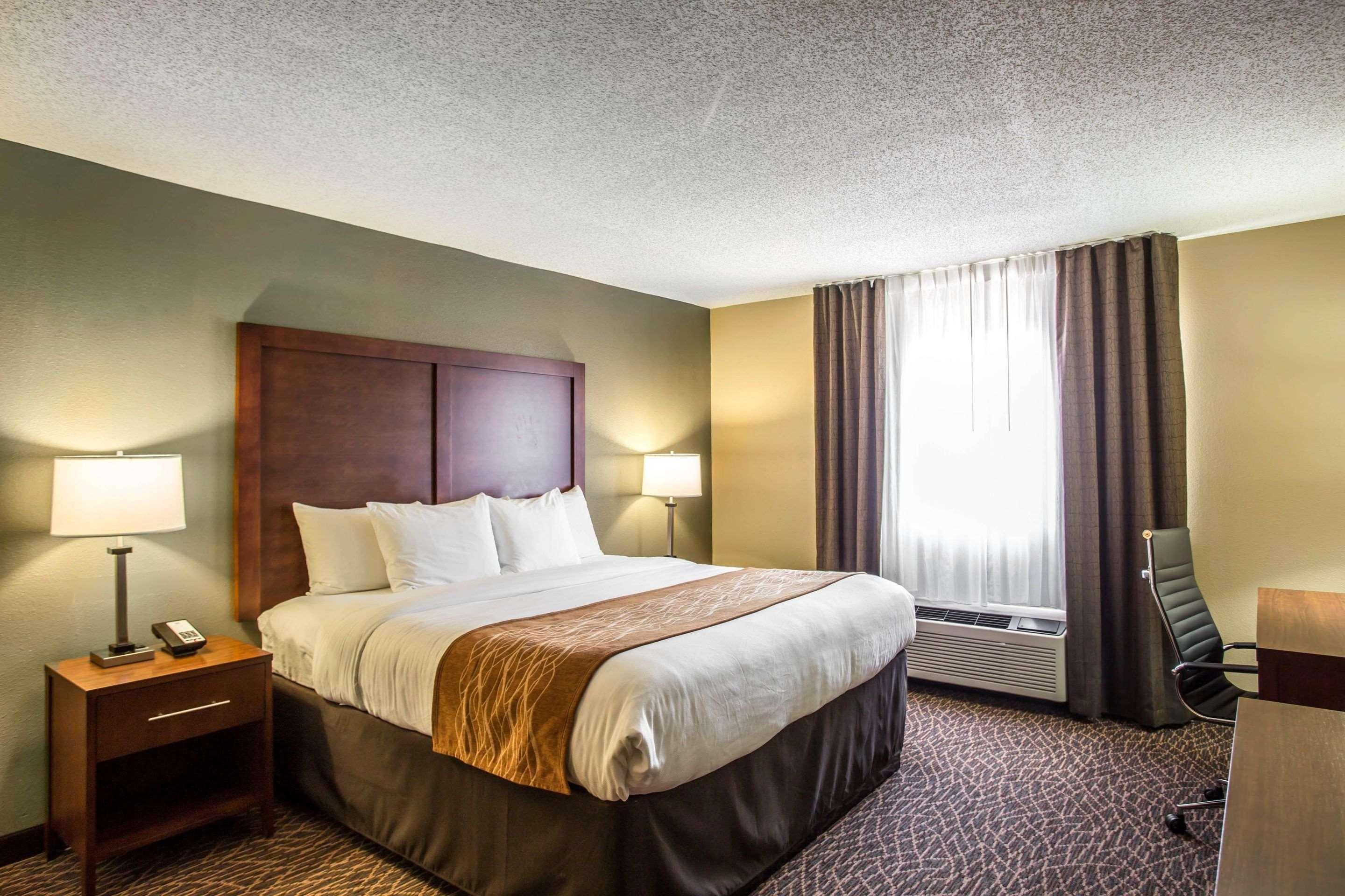 Spark By Hilton קנאפוליס מראה חיצוני תמונה