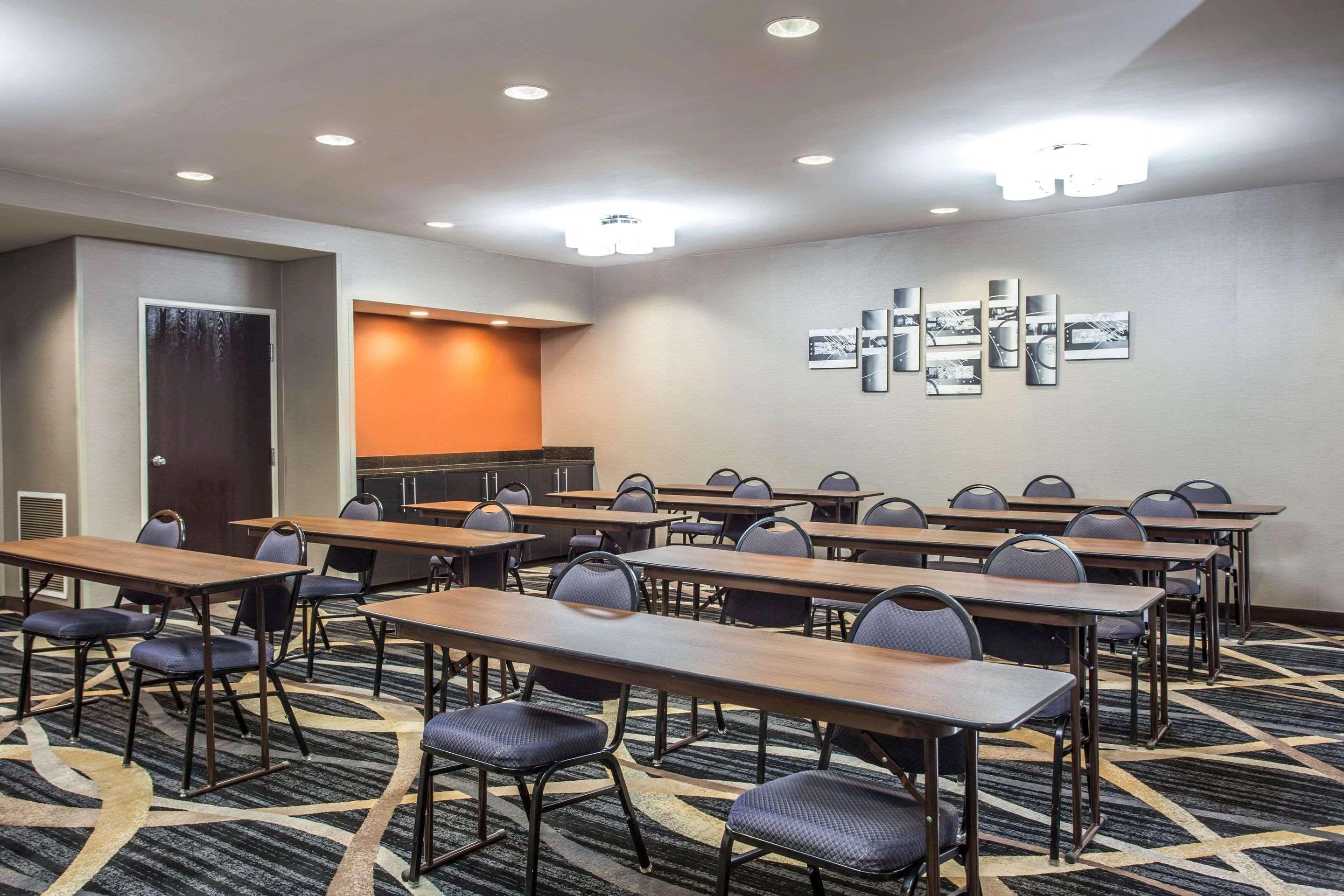 Spark By Hilton קנאפוליס מראה חיצוני תמונה