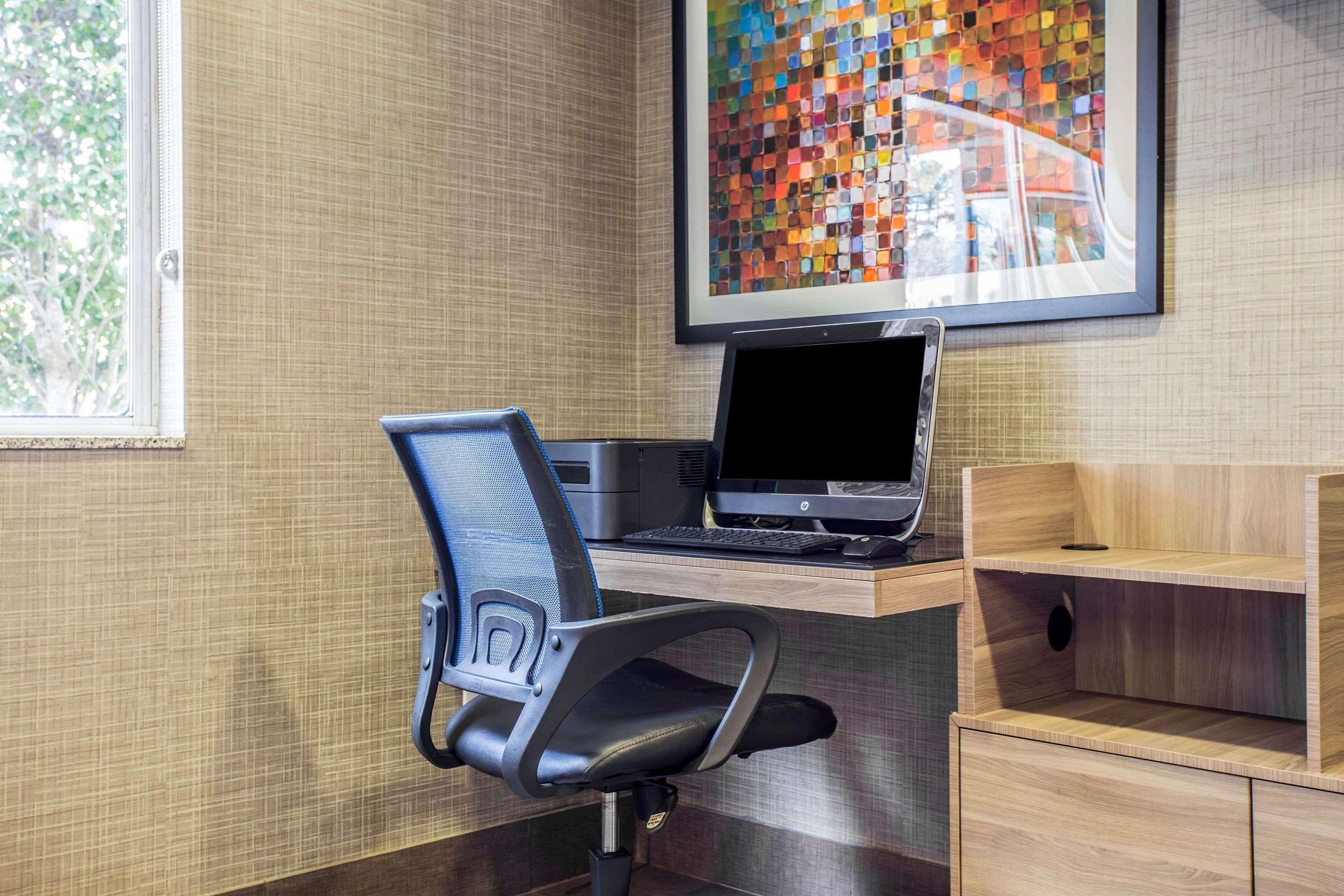 Spark By Hilton קנאפוליס מראה חיצוני תמונה